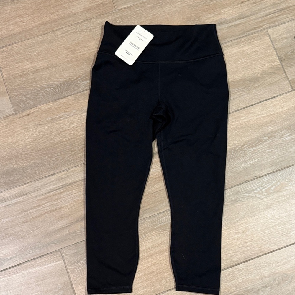 Cropped Black Leggings